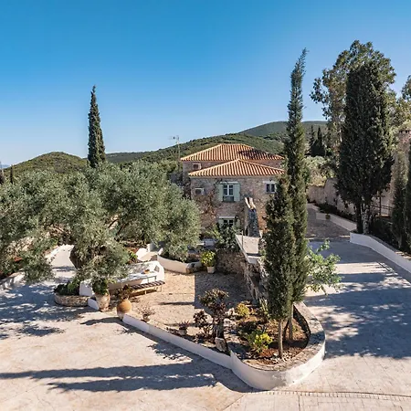 Louiza - Luxury Stone Villa Volimes