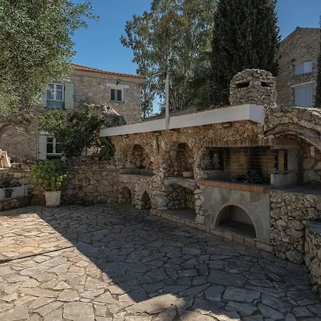 Louiza - Luxury Stone Villa