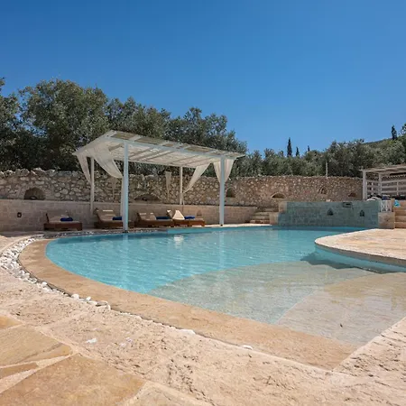 Louiza - Luxury Stone Villa Volimes