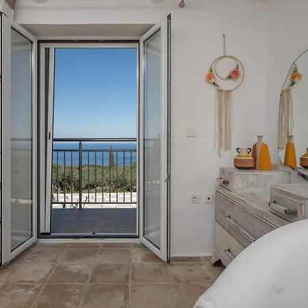 Louiza - Luxury Stone Villa *