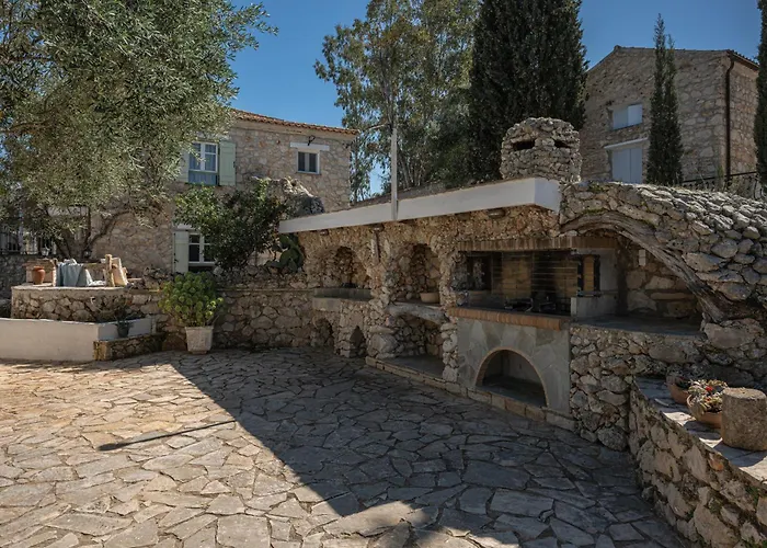 Louiza - Luxury Stone Villa