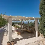 Louiza - Luxury Stone