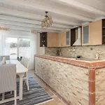 Louiza - Luxury Stone *