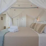Villa Louiza - Luxury Stone Volimes