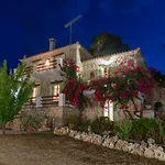 Louiza - Luxury Stone