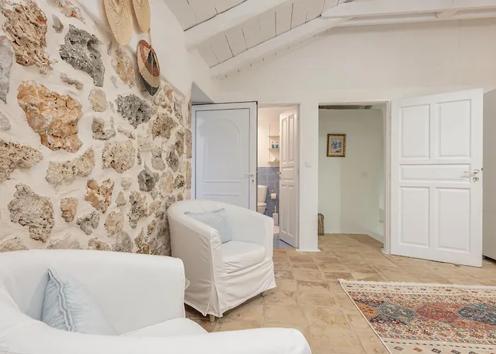 Villa Louiza - Luxury Stone Volímai