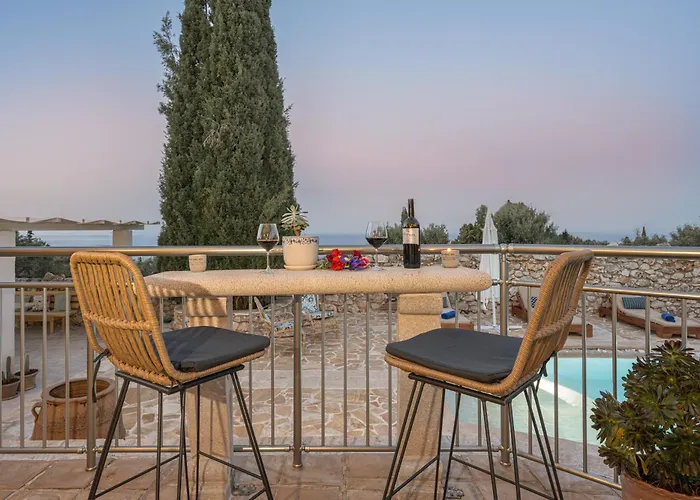 Louiza - Luxury Stone Villa Volímai