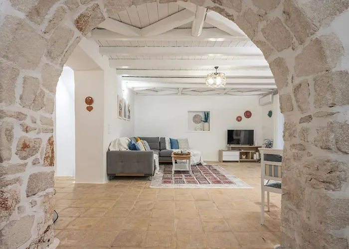 Louiza - Luxury Stone