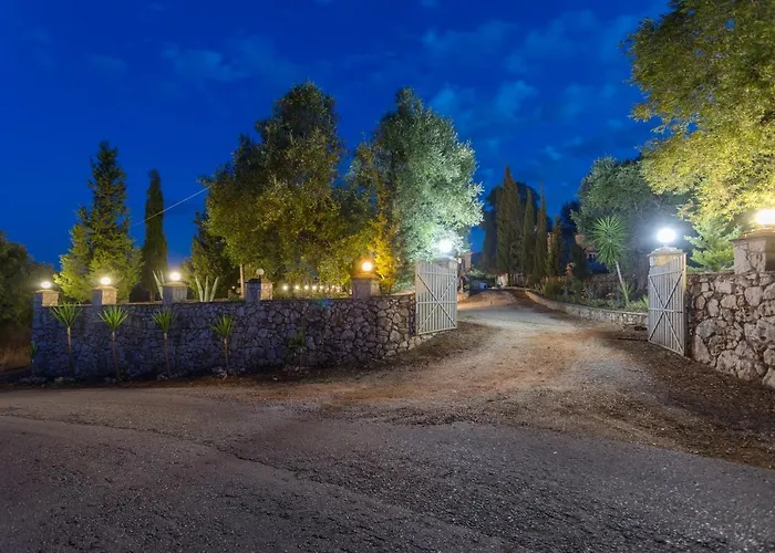Louiza - Luxury Stone Villa *