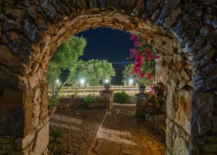 Louiza - Luxury Stone Villa *